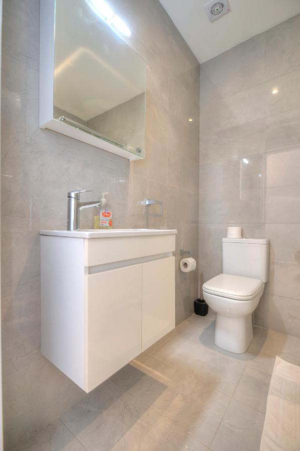 Seaside Apartment In The Heart Of Xlendi Gozo Extérieur photo